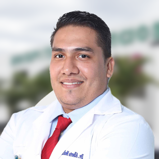 Dr. Alberto Medina